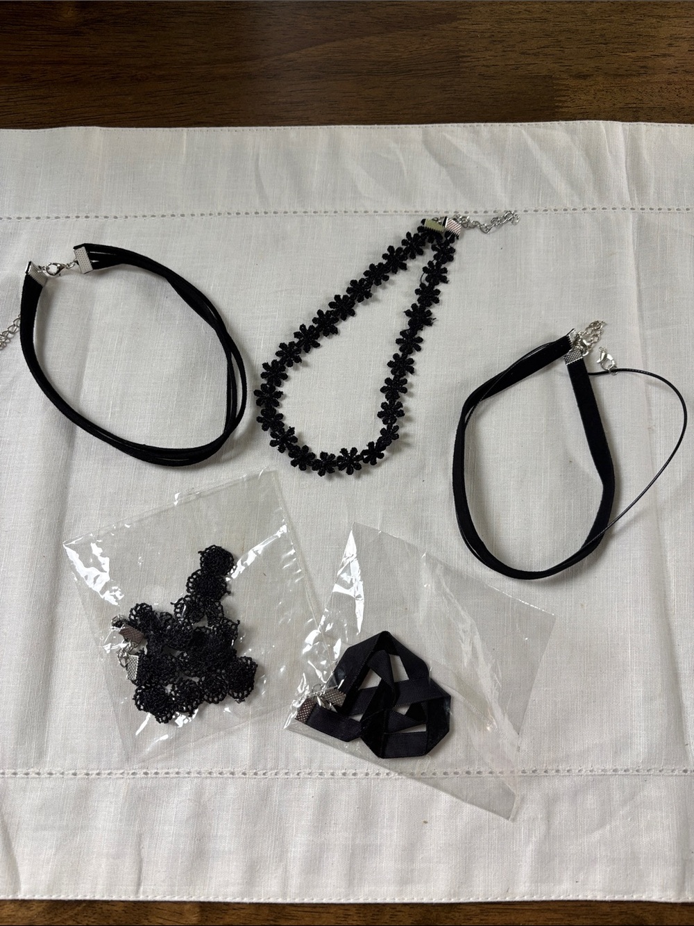 90s Black Floral Lace and Ribbon Choker Set - Women Jewelry